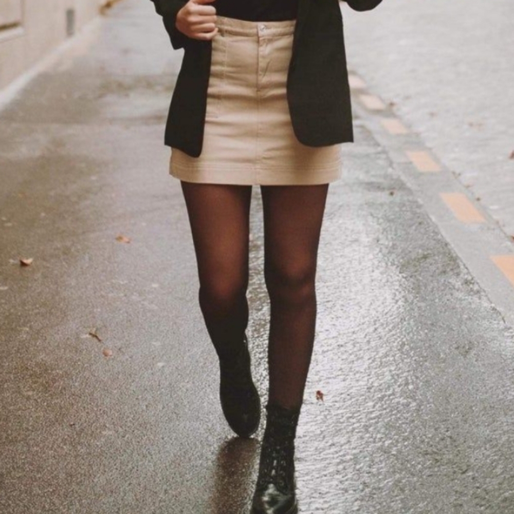 🆕️ Tory Burch Linen Pencil Skirt. (Small Belts on Both Waist Sides) NWOT